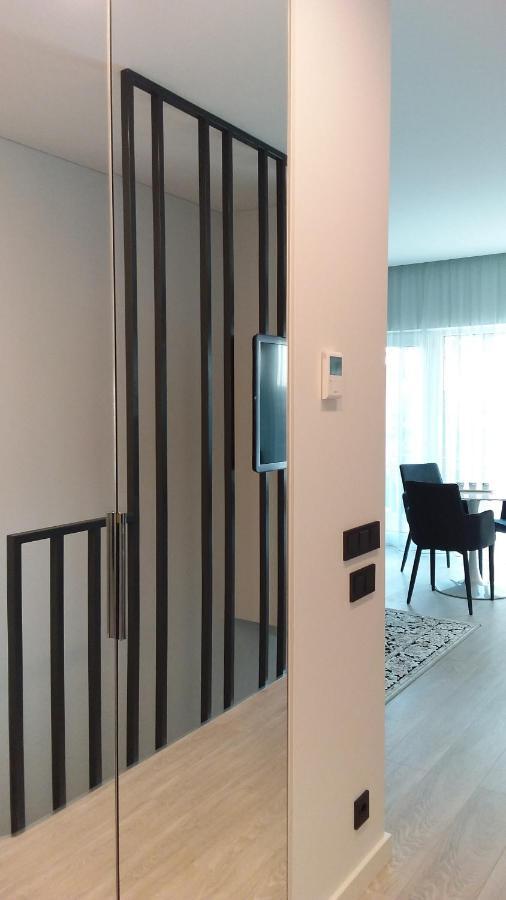 New J&R Apartment Near Girstutis, Free Private Parking & Self Check-In Kaunas Bagian luar foto